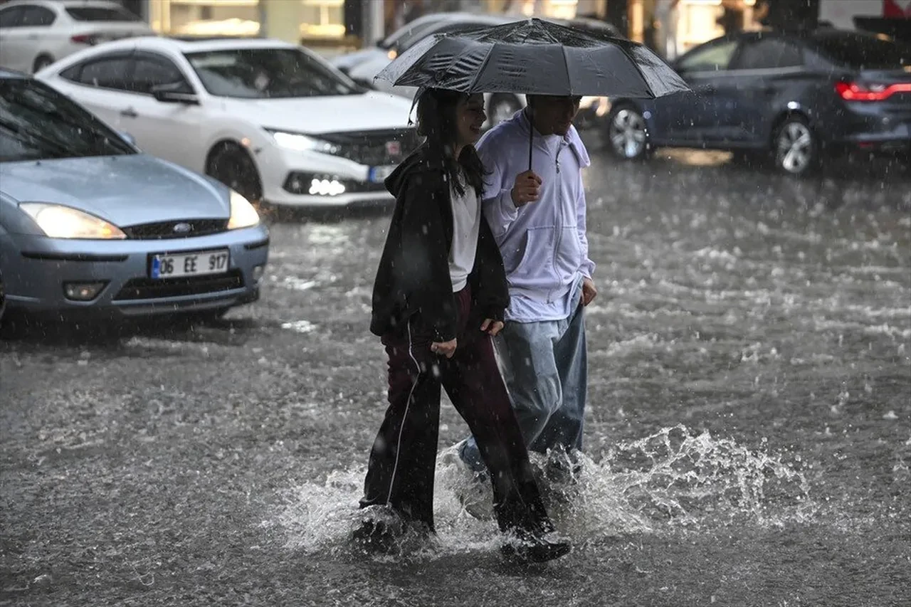 14 Ekim 2026 hava durumu | Meteoroloji uyardı: Yağış çok kuvvetli ve şiddetli olacak