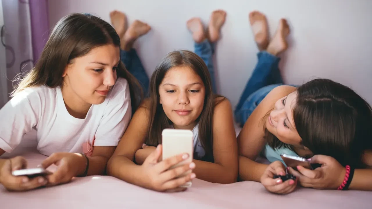 15 yaş altına sosyal medya yasağı geliyor! Instagram, TikTok ve YouTube için yeni dönem: 30 milyon TL ceza kapıda