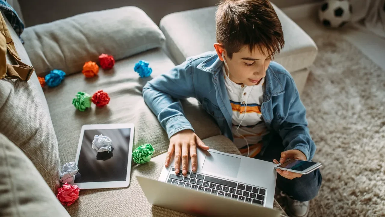 15 yaş altına sosyal medya yasağı geliyor! Instagram, TikTok ve YouTube için yeni dönem: 30 milyon TL ceza kapıda