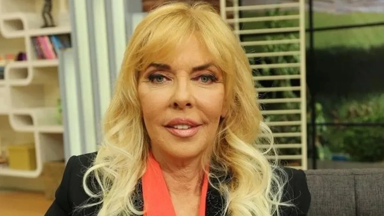Anjelik Calvin, annesi Ahu Tuğba için harekete geçti! Telif hakları mücadelesi dikkat çekti