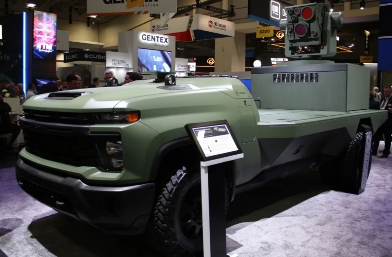 Chevrolet Silverado savaş alanına çıkıyor! 3,6 ton taşıyan sürücüsüz askeri araç