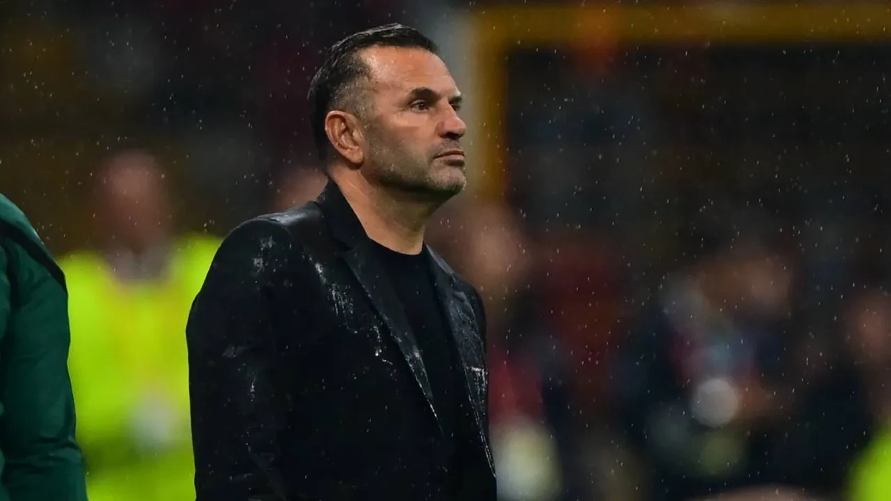 Galatasaray Teknik Direktörü Okan Buruk, Barcelona yenilgisini değerlendirdi! "2-0 öne geçseydik farklı bir maç olabilirdi"
