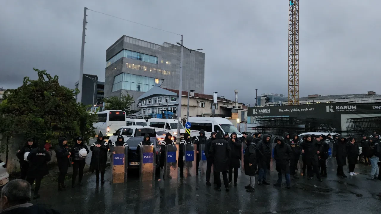 Halk TV’ye kayyum atandı: Polis ekipleri binada arama yapıyor