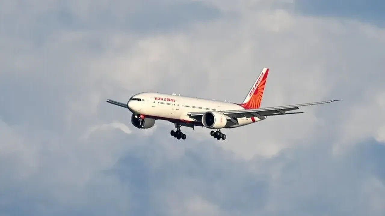 Hindistan uçağında kaçırılma kodu! Bomba tehdidi de var 