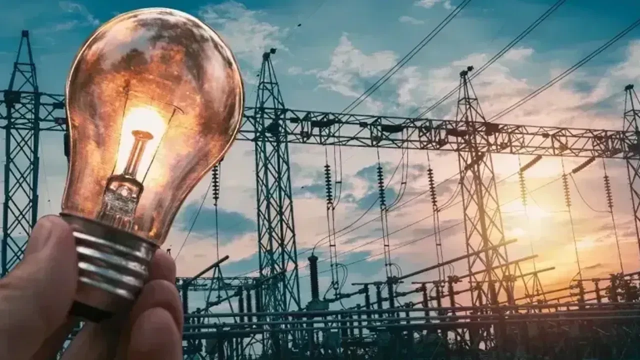 İstanbul elektrik kesintisi saat kaçta bitecek? Esenyurt, Küçükçekmece, Pendik ve Esenler'de elektrikler ne zaman gelecek?