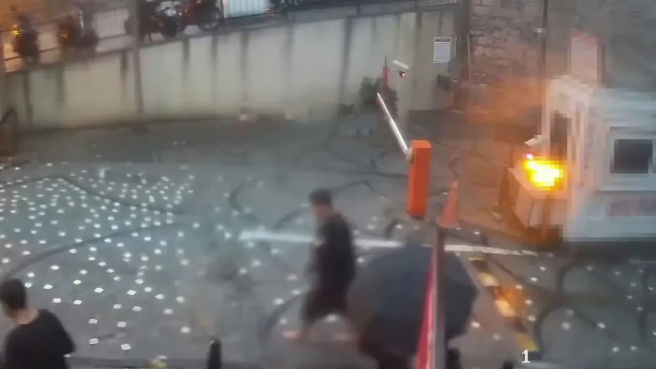 İstanbul'da su birikintisine basan çocuk elektrik akımına kapılarak yaşamını yitirdi