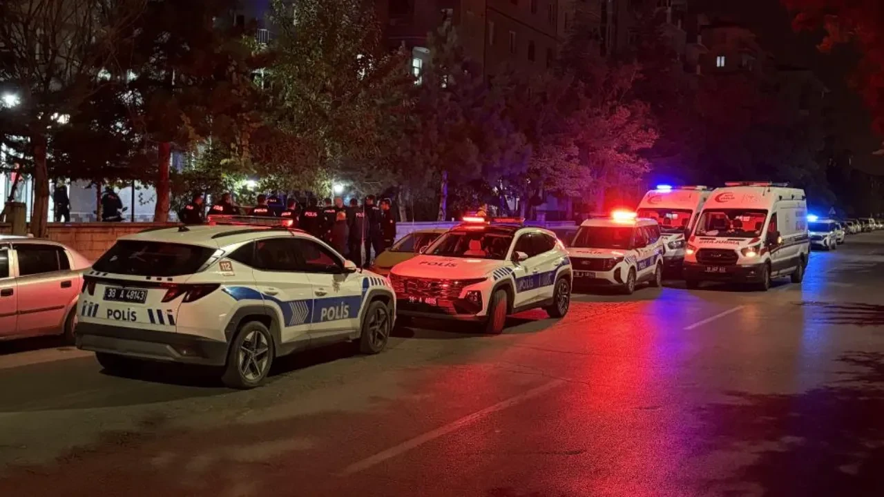 Kayseri’de dehşet! Babasını öldürüp intihara kalkıştı