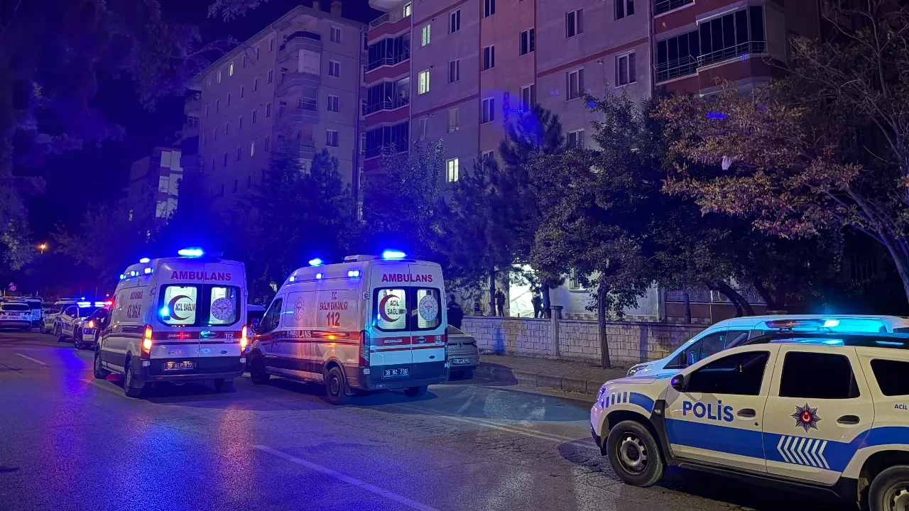 Kayseri’de evlat dehşeti kan dondurdu: Babasını bıçaklayıp cansız bedeniyle bir gün aynı evde kaldı