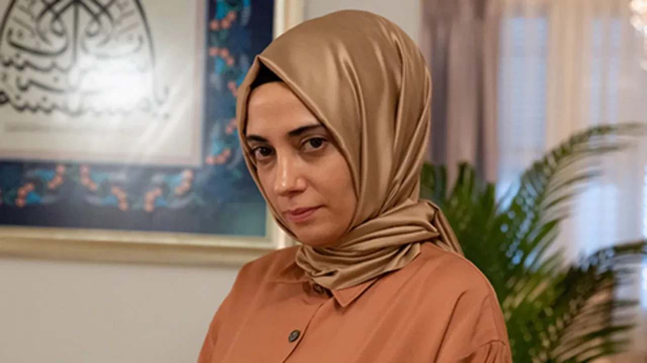 Kızılcık Şerbeti’nde senaristler değişti Nursema geri geliyor! Tüm dengeleri değiştirecek