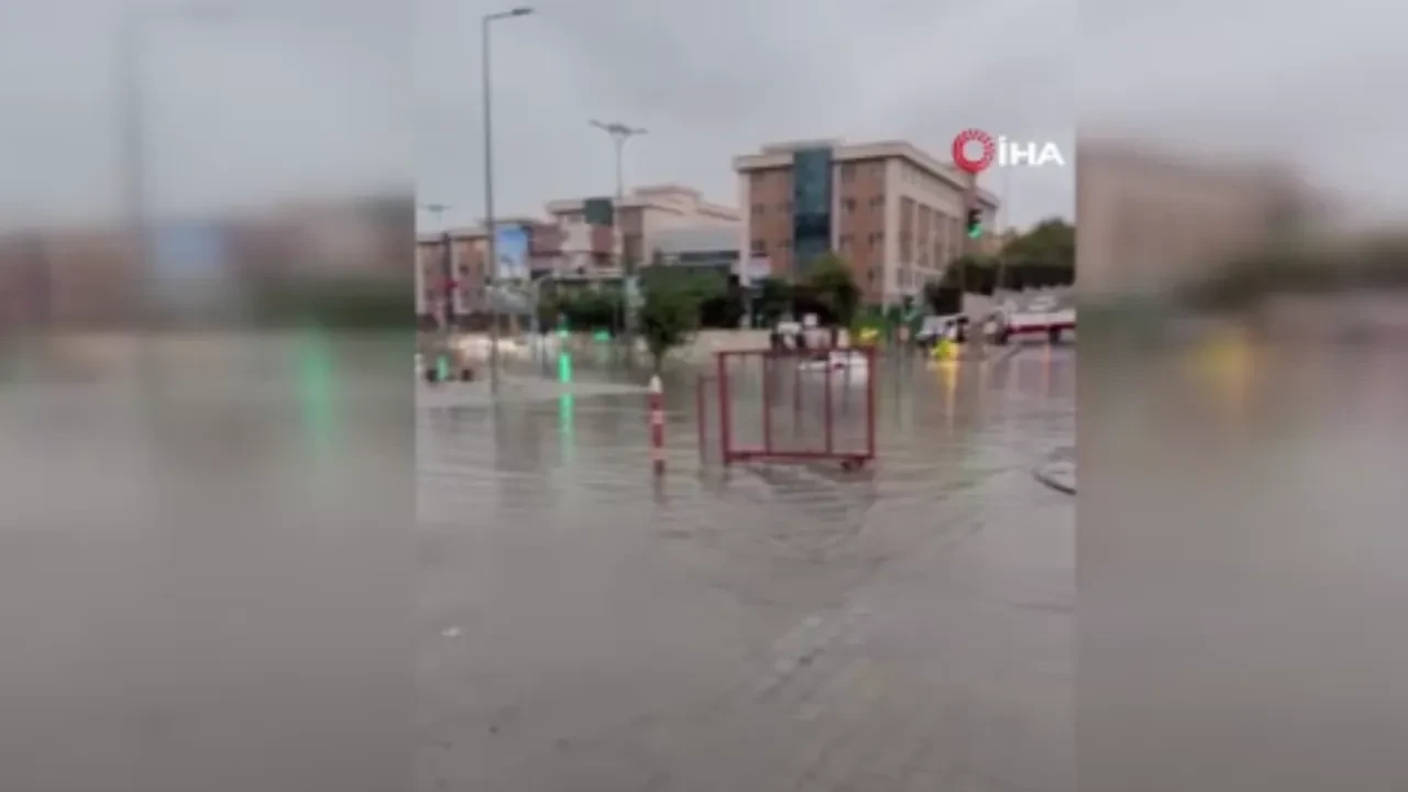 Metroya binmek istediler karşılaştıkları manzarayla neye uğradıklarını şaşırdılar! Başakşehir’de zorlu anlar kamerada 