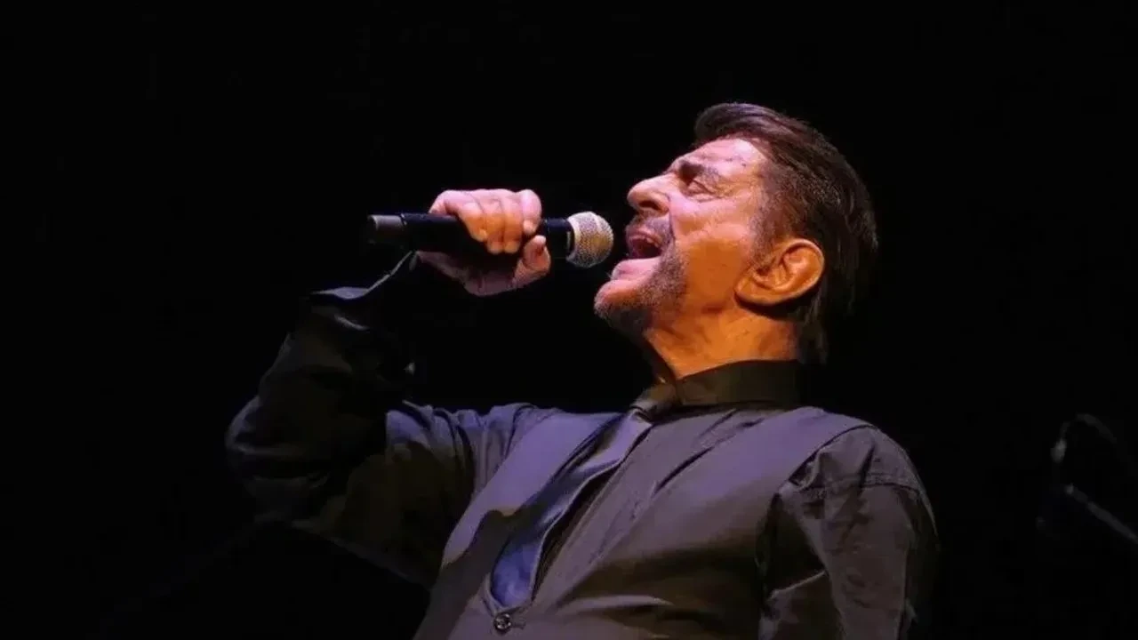 Şarkıcı Alpay'ın eşi var mı? Şarkıcı Alpay'ın çocukları var mı?