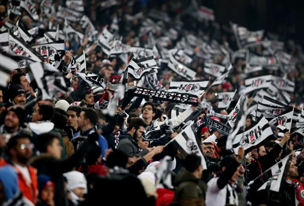 Trabzonspor ile Beşiktaş arasında yıllardır süren deplasman yasağı kaldırıldı!
