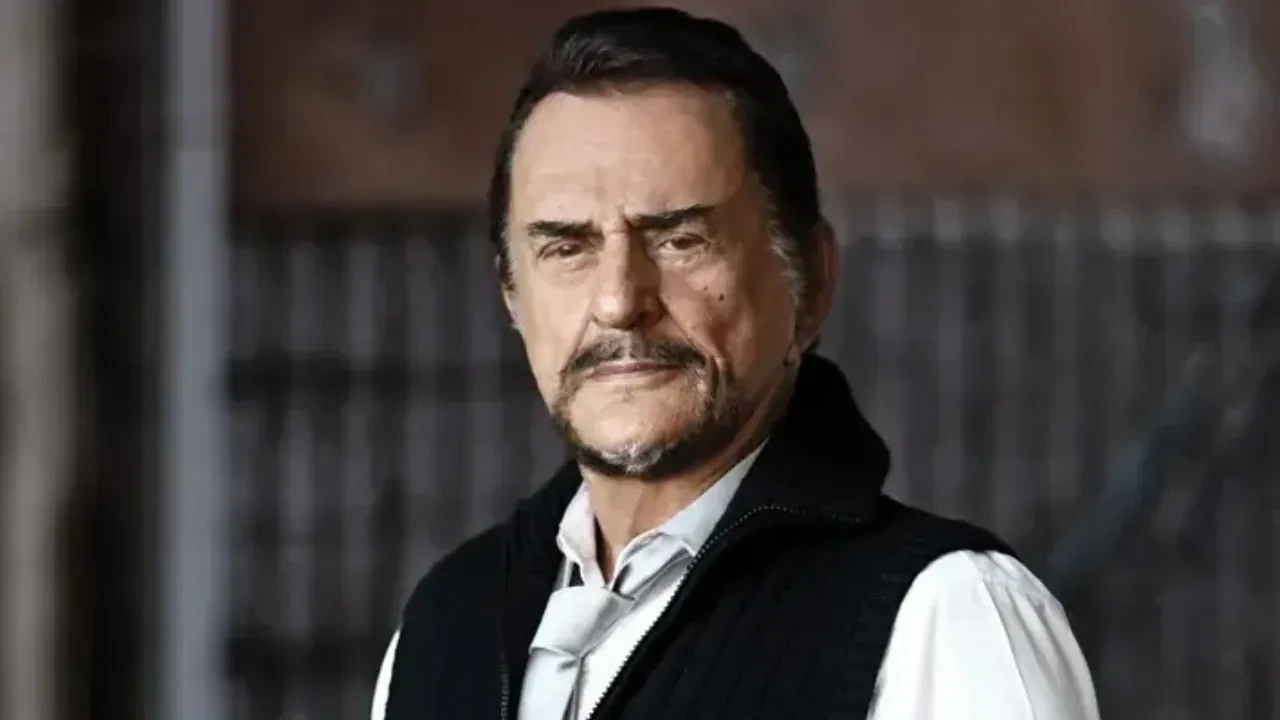 Türk pop müziğinin usta isimlerinden Alpay hayatını kaybetti!