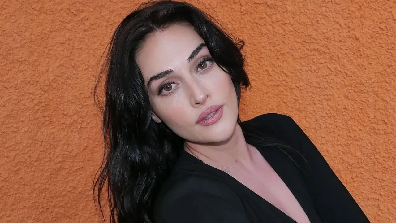 Esra Bilgiç’in kardeşini görenler şaşırdı! Ali Bilgiç ile benzerlikleri gündem oldu