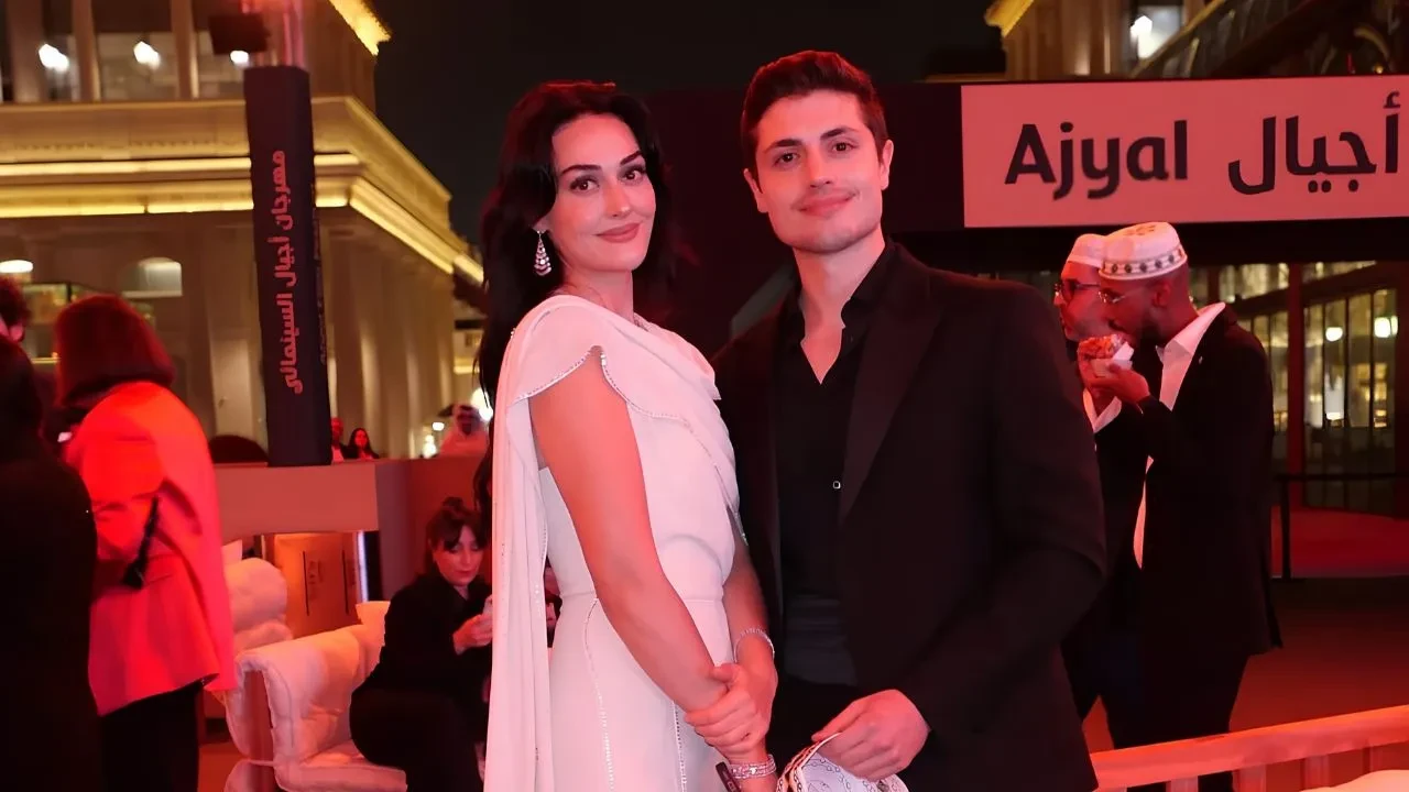Esra Bilgiç’in kardeşini görenler şaşırdı! Ali Bilgiç ile benzerlikleri gündem oldu