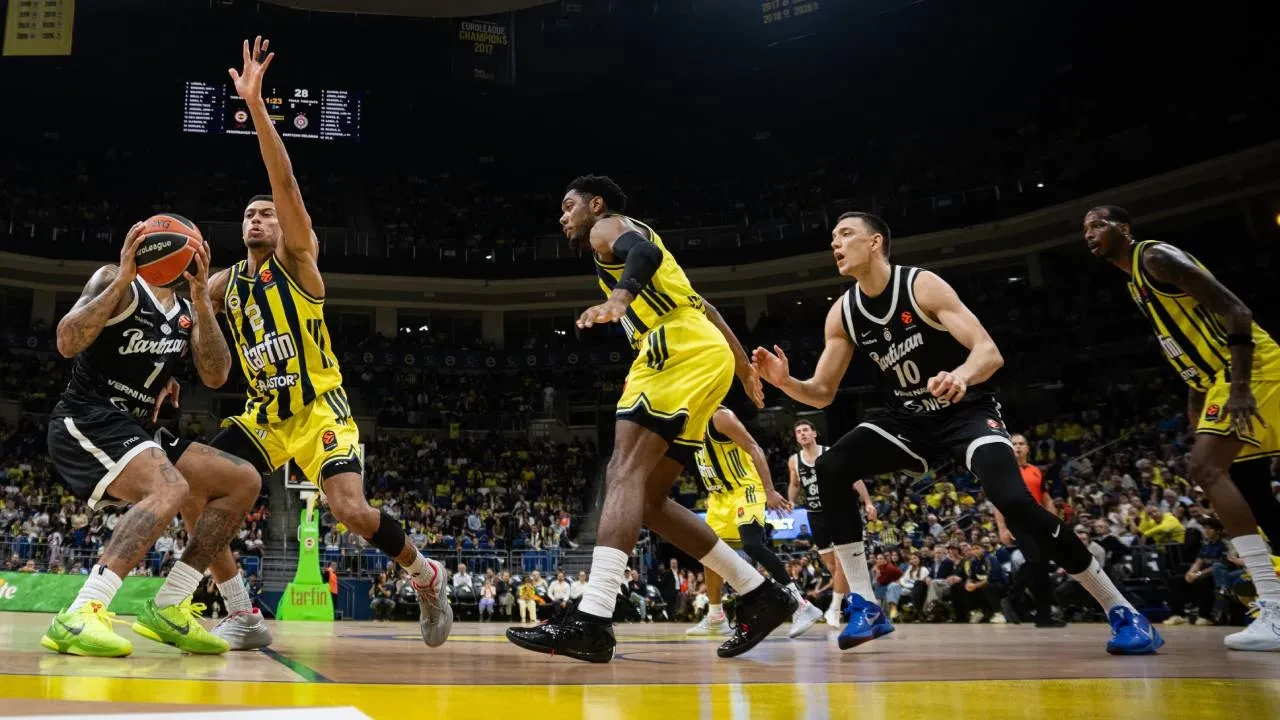 Fenerbahçe Tarfin, Partizan'ı mağlup etti! Sarı-lacivertlilerden 5. galibiyet