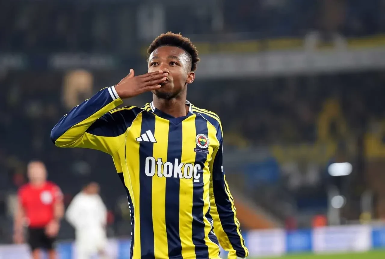 Fenerbahçe'de şok ayrılık kararı! Yıldız isim valizleri topluyor: Devre arasında gidiyor