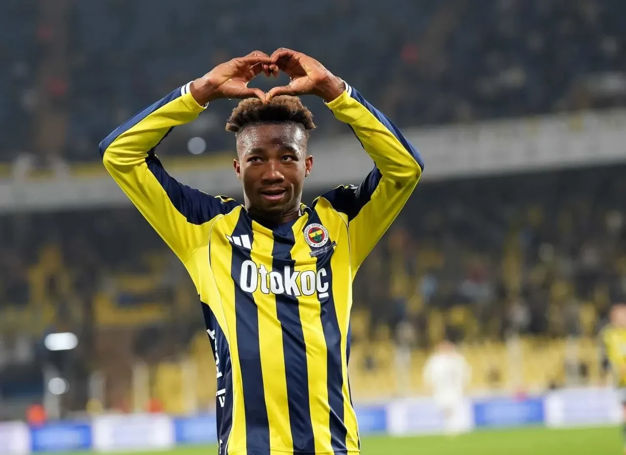 Fenerbahçe'de şok ayrılık kararı! Yıldız isim valizleri topluyor: Devre arasında gidiyor