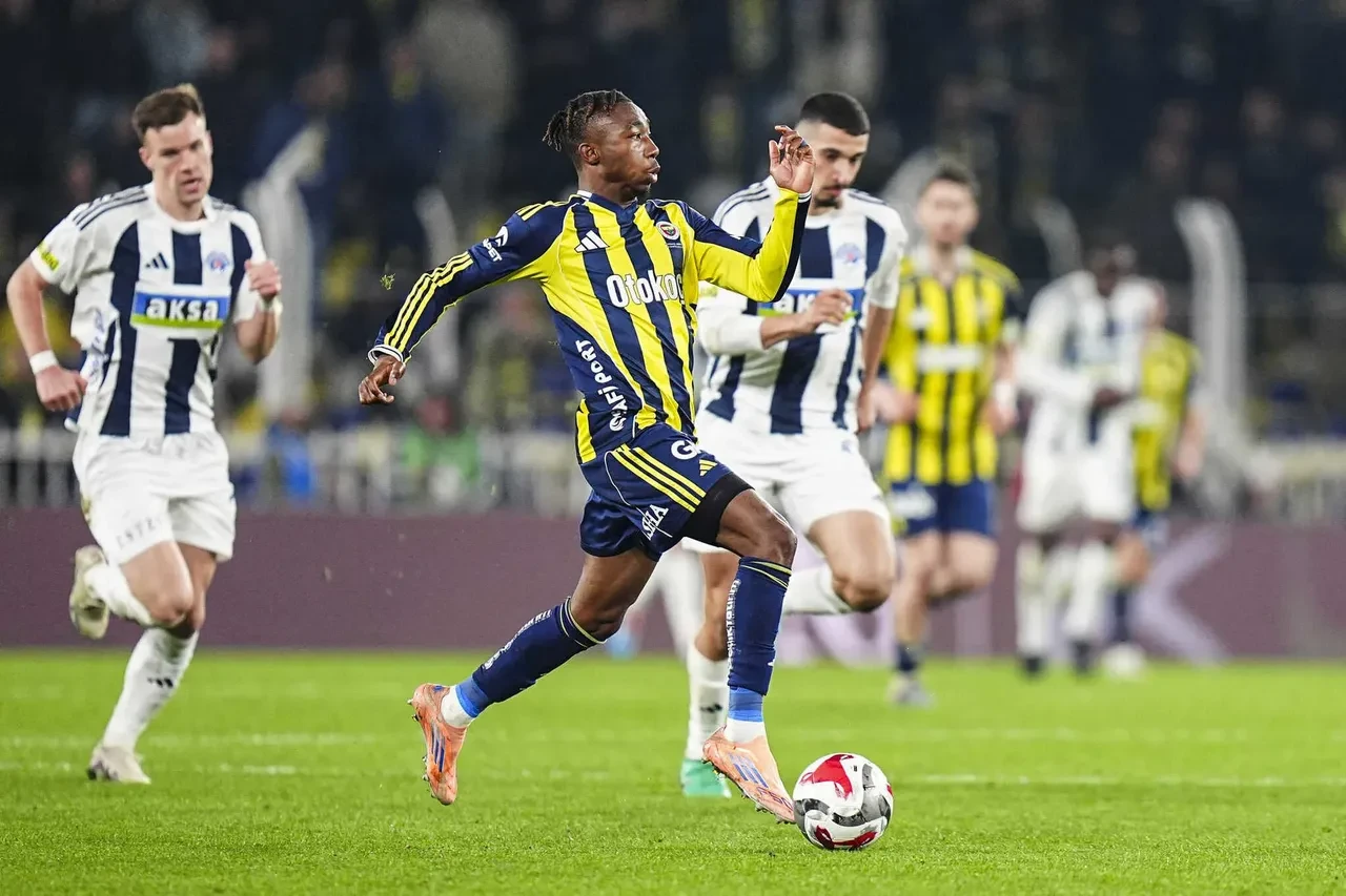 Fenerbahçe'de şok ayrılık kararı! Yıldız isim valizleri topluyor: Devre arasında gidiyor