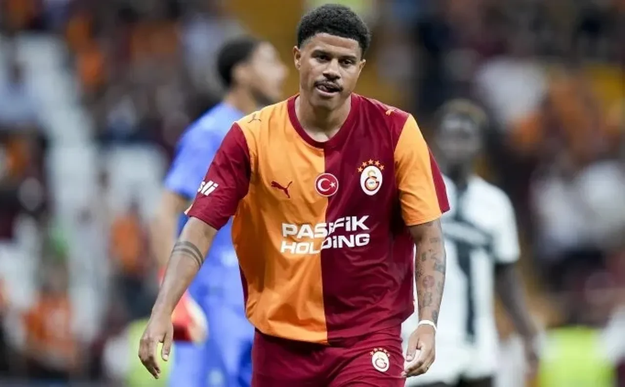 Galatasaray'ın yıldızına Premier Lig kancası! Okan Buruk nihai kararını verdi