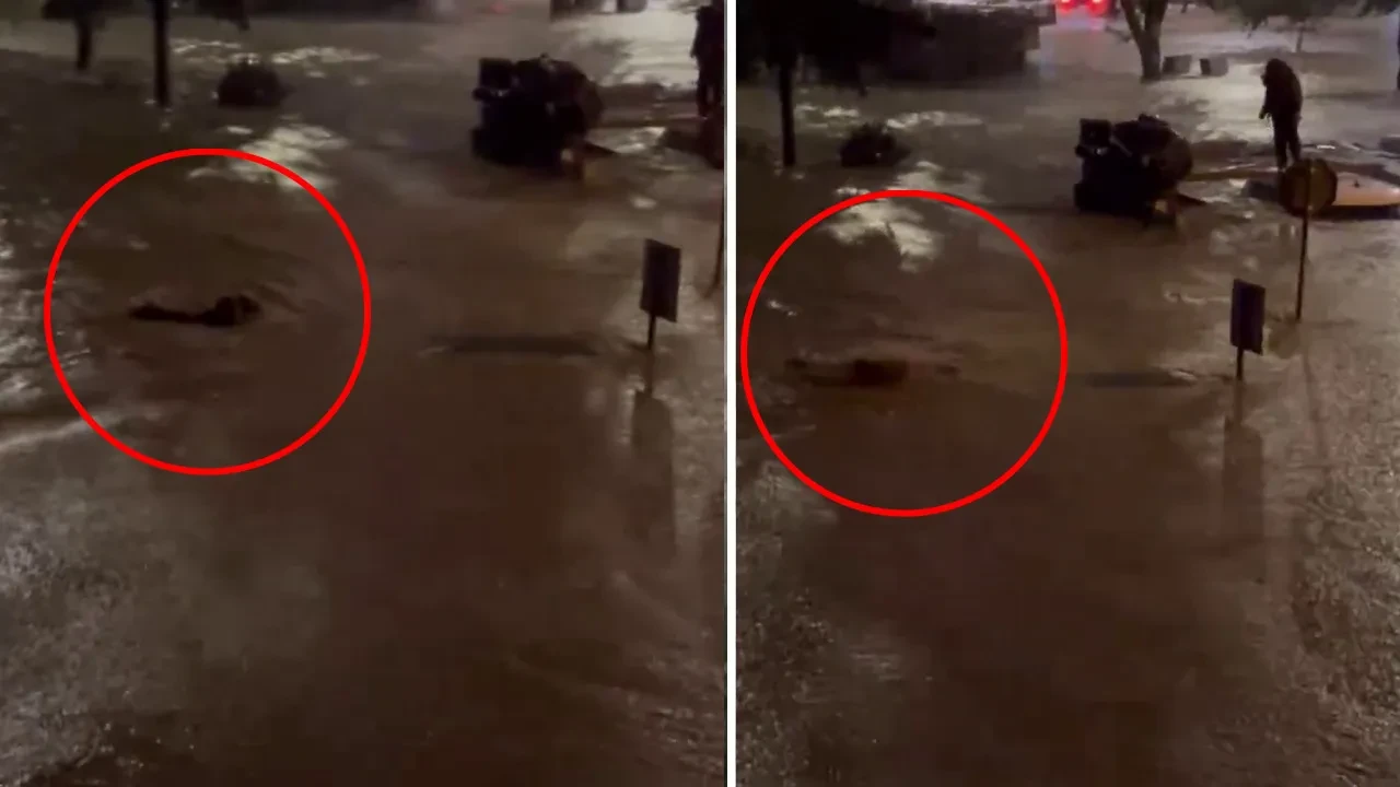 İstanbul'da sele dönen sağanakta suya düşen vatandaş akıntıya kapılmamak için yüzdü