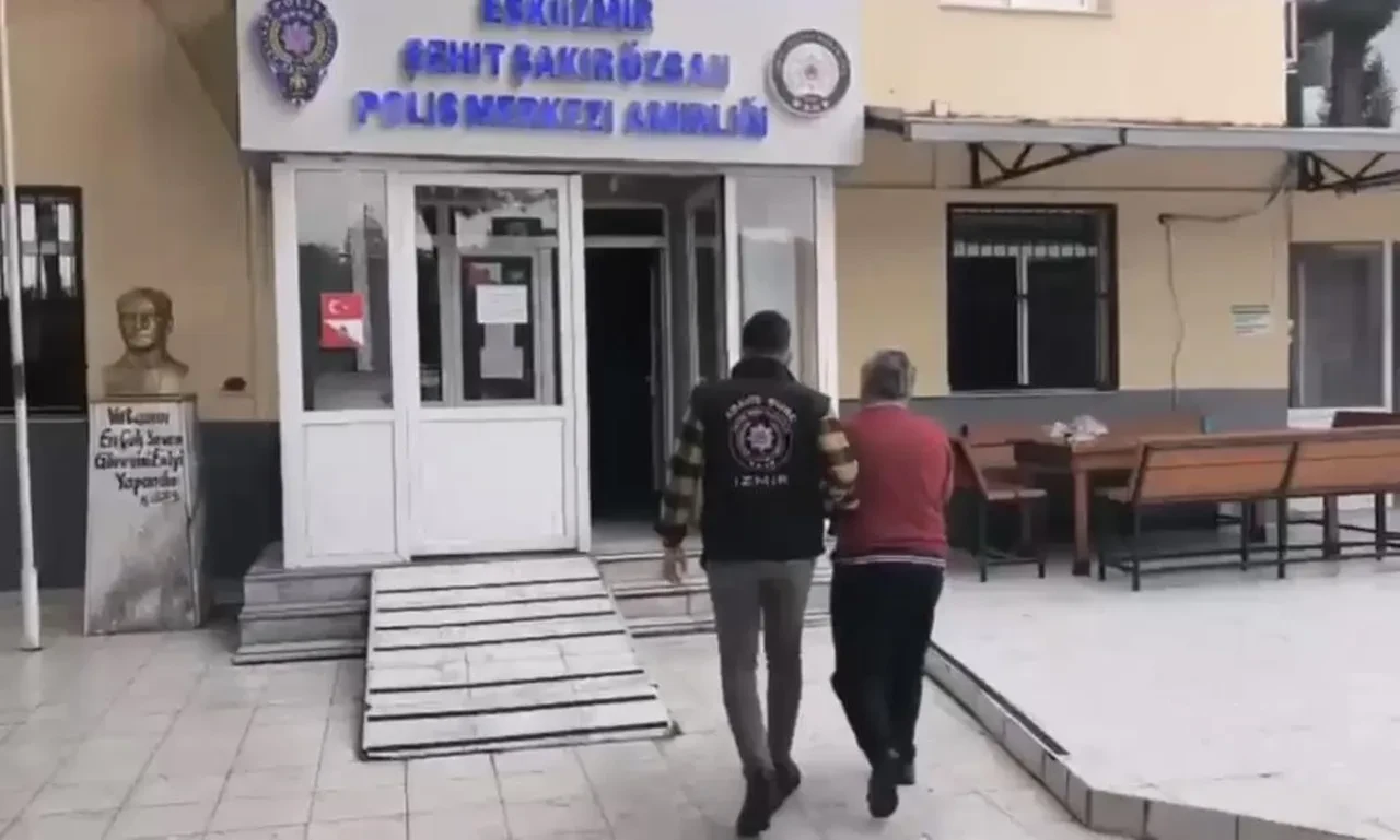 İzmir’de şafak operasyonu: 164 kişi enselendi