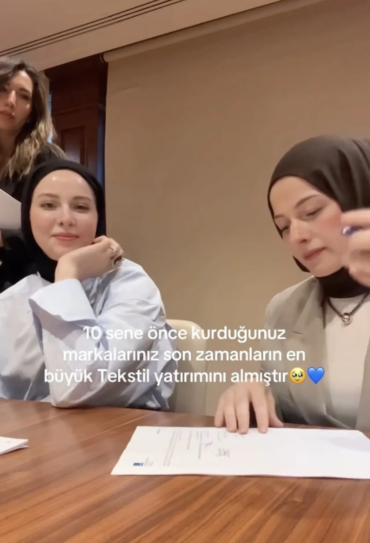 Manuka satıldı mı? Fresh Scarf hangi markaya satıldı?