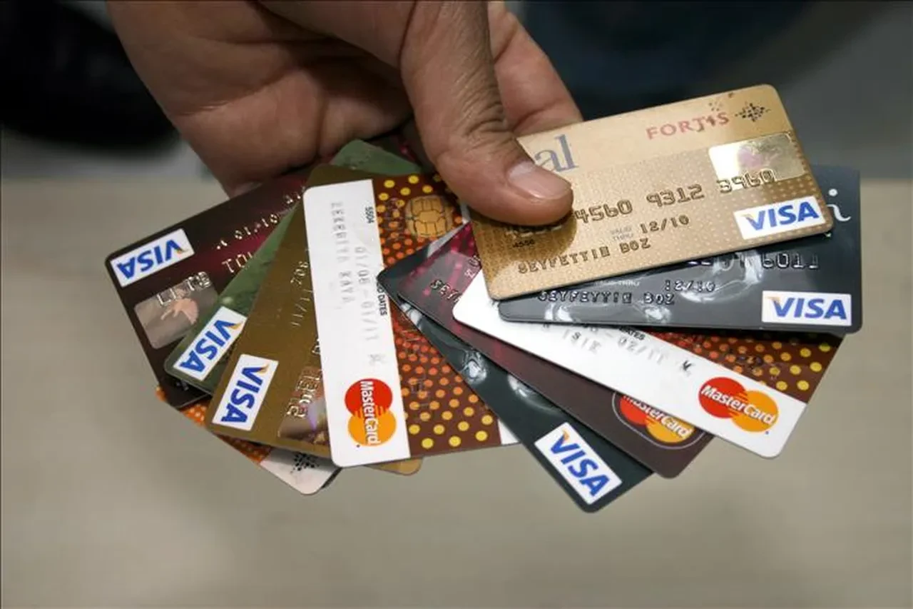 Taksitli satışlarda yetki Ticaret Bakanlığı’na devredildi: Yönetmelikte kritik değişiklik Resmi Gazete’de