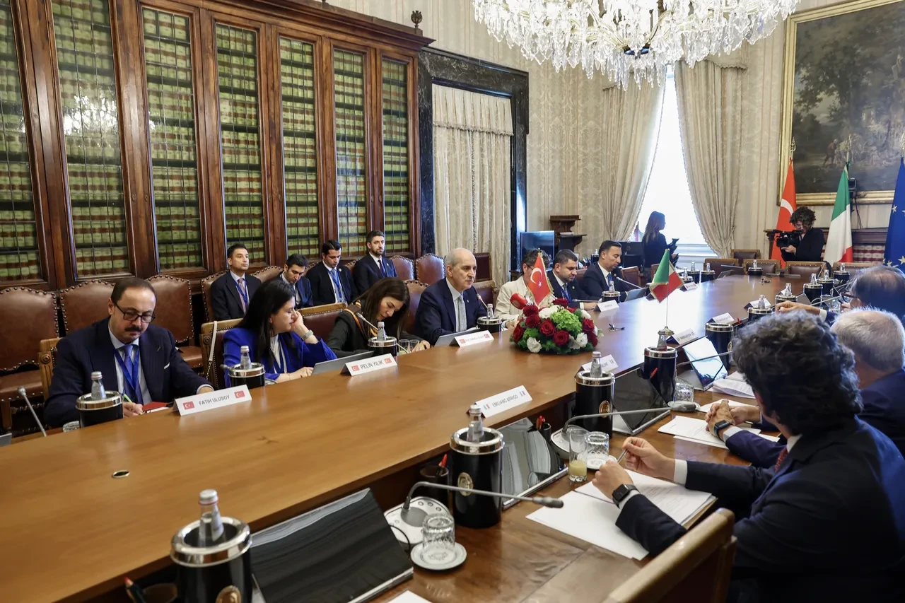 TBMM Başkanı Kurtulmuş, Roma’da, İtalya senatosu başkanı La Russa ile görüştü