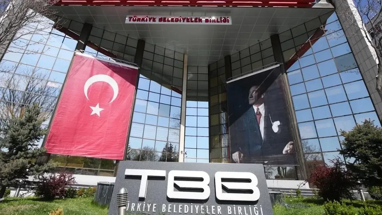 Türkiye Belediyeler Birliği başkanvekili kim oldu? TBB Ayşe Ünlüce ve Tahir Büyükakın seçiminde ilk tur sonuçları