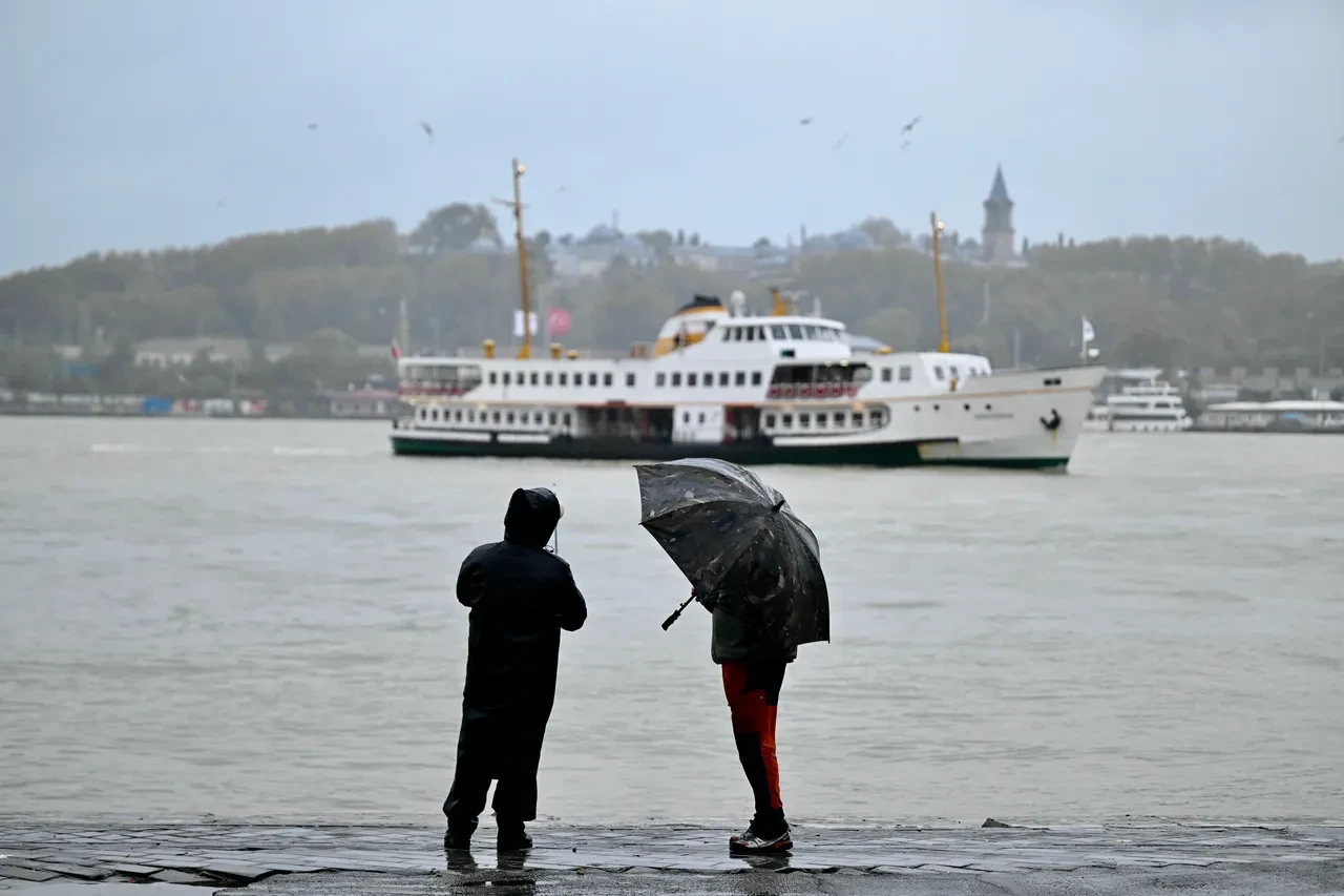 Vali Davut Gül açıkladı: İstanbul'da okullar yarın da tatil edildi