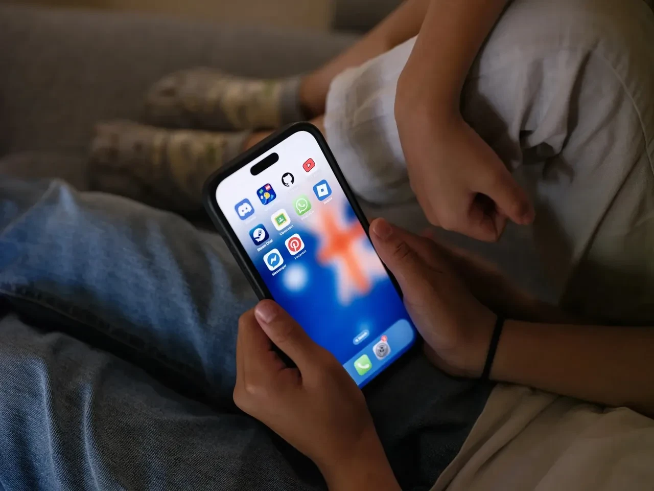 15 yaş altı sosyal medya düzenlemesi için uzmanlardan uyarı! 3 kritik noktaya dikkat çekildi