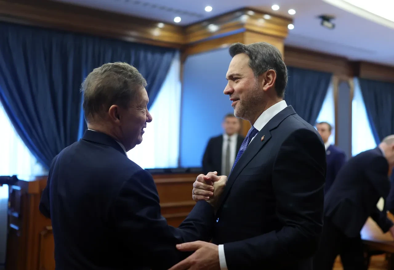 Bakan Bayraktar Rusya Enerji Haftası’nda konuştu: "Altyapımız hazır, boru hatlarının kapasitesini etkin kullanmalıyız"
