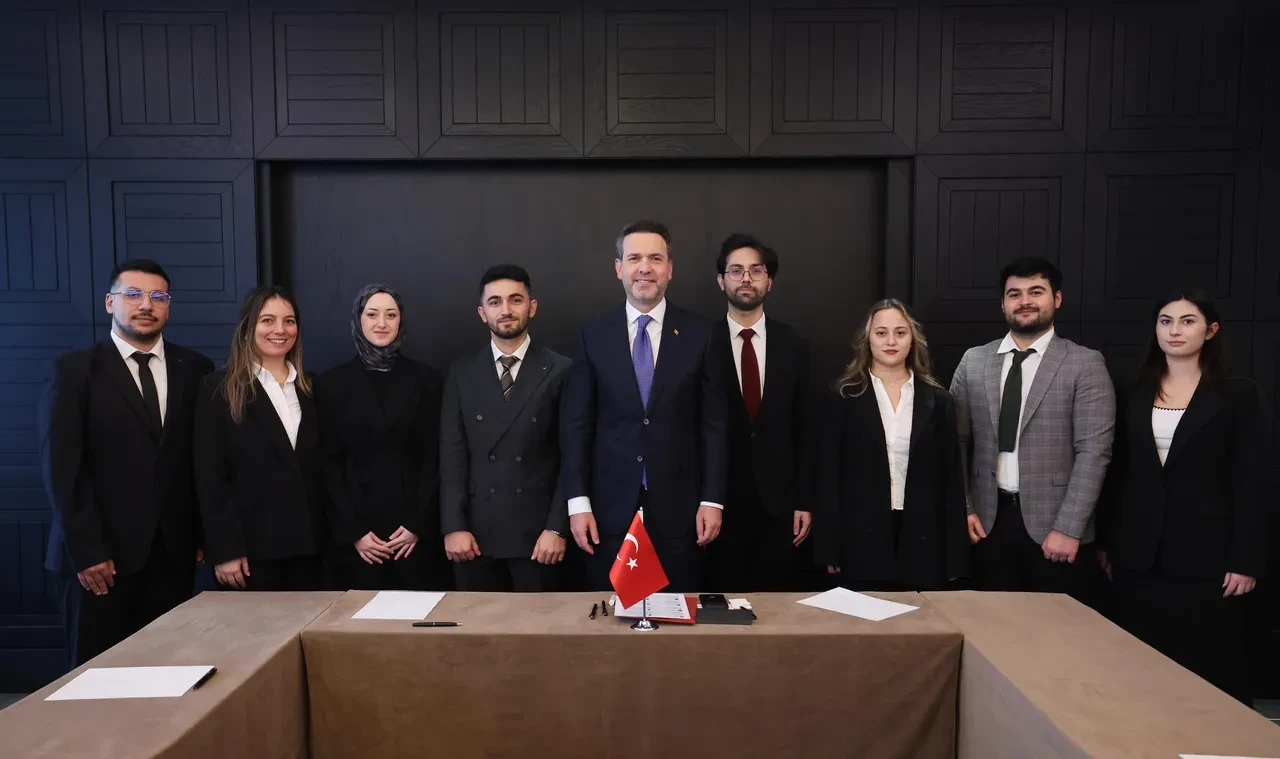 Bakan Bayraktar Rusya Enerji Haftası’nda konuştu: "Altyapımız hazır, boru hatlarının kapasitesini etkin kullanmalıyız"