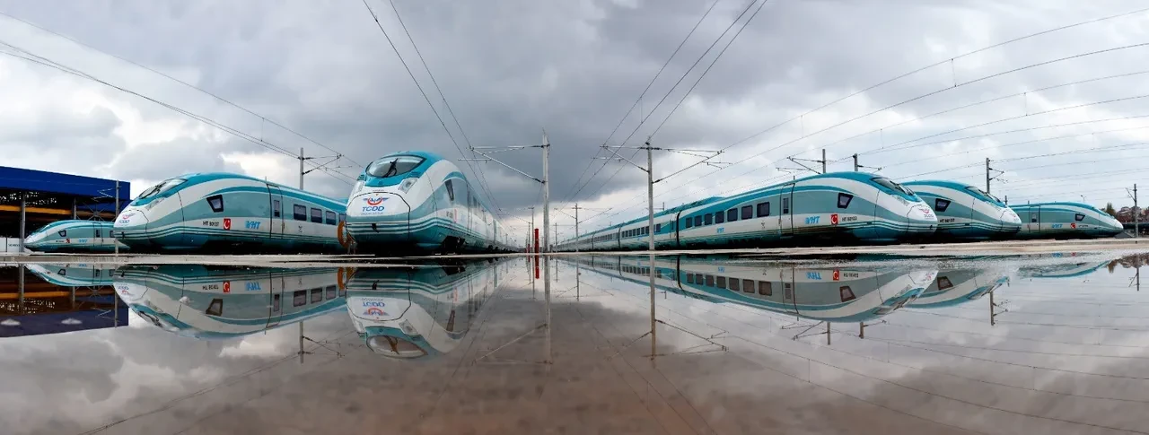 Bakan Uraloğlu duyurdu: Ücretsiz tren biletinde yeni dönem! 29 Ekim'de değişiyor