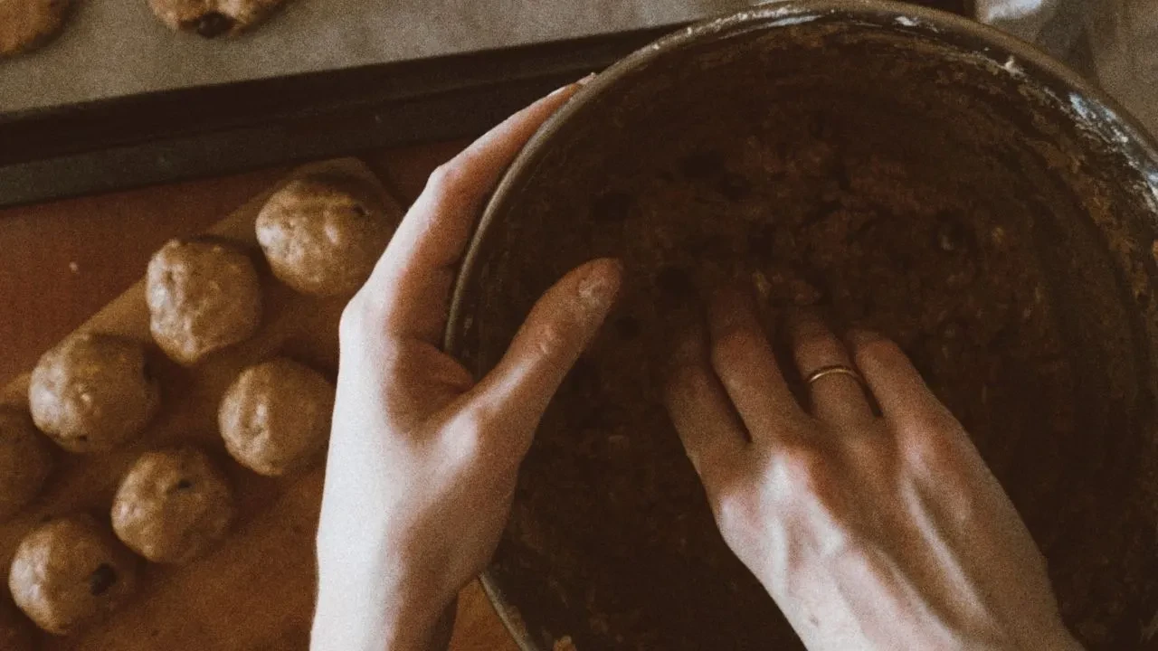 Çayın yanına tuzlu minik kurabiyelerin tarifini herkes istedi! Dışı çıtır içi yumuşacık tuzlu kurabiye tarifi