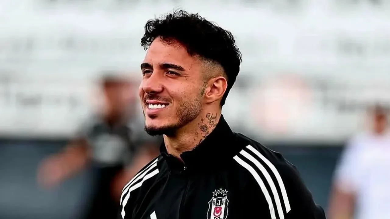 Cemre Baysel'in gizemli çiçekleri ve Emirhan Topçu'nun annesinden gelen hamle gündem oldu!