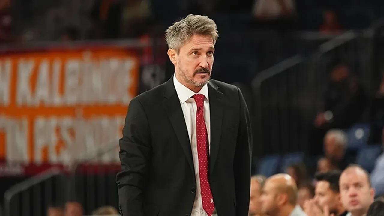 Galatasaray'da sürpriz ayrılık! Tecrübeli çalıştırıcıyla yollar ayrıldı