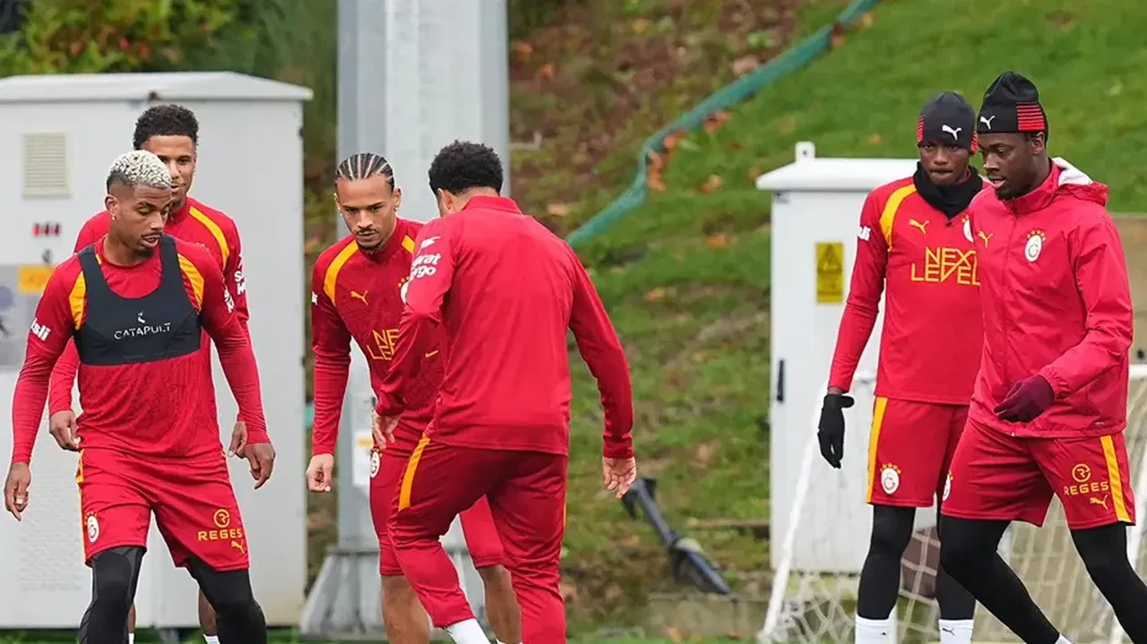Galatasaray'ın Gençlerbirliği maçı kamp kadrosu açıklandı! Ankara kafilesinde 4 eksik