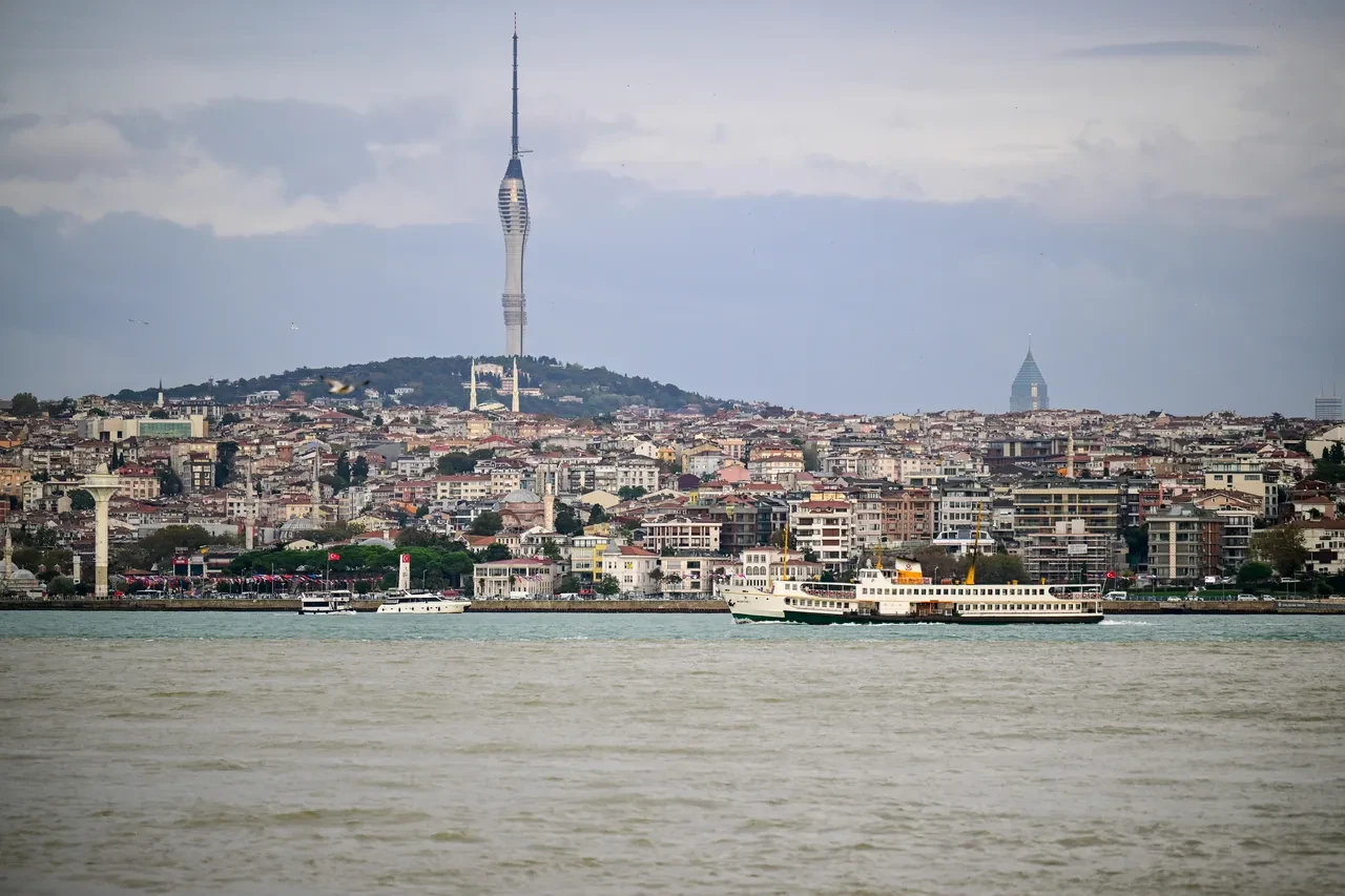 İstanbul Şehir Hatları’ndan fırtına iptali: Çok sayıda vapur seferi durduruldu