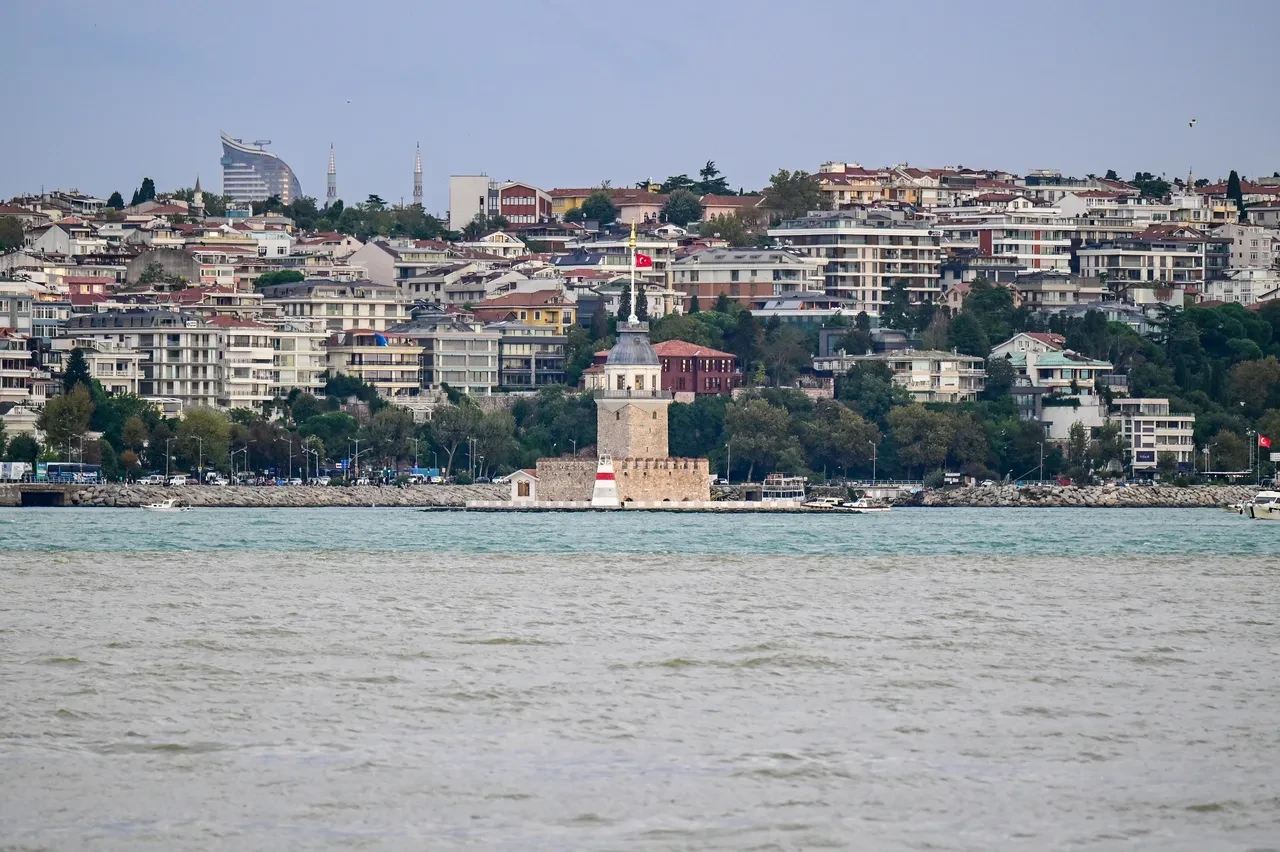 İstanbul Şehir Hatları’ndan fırtına iptali: Çok sayıda vapur seferi durduruldu