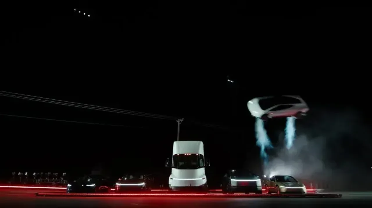 Tesla Roadster çıktı mı, ne zaman çıkacak? Uçan arabanın fiyatı ne kadar, kaç TL?