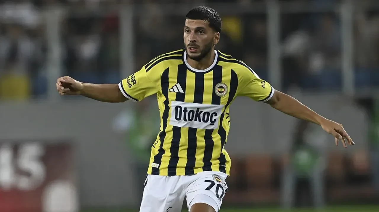 Aston Villa maçı sonrası Fenerbahçeli yıldıza hayran kaldılar! Hemen yöneticilere sordular
