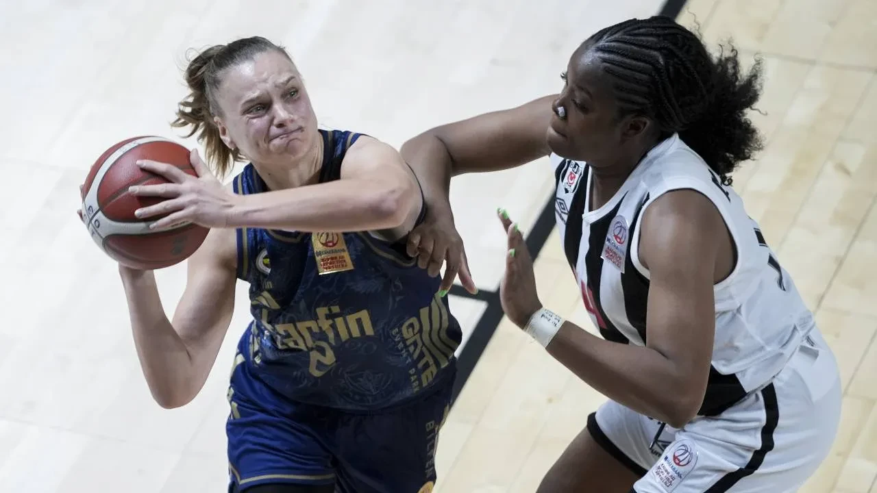 Beşiktaş BOA, derbide Fenerbahçe Tarfin'i mağlup etti! Fenerbahçe ligde 40 maç sonra yenildi
