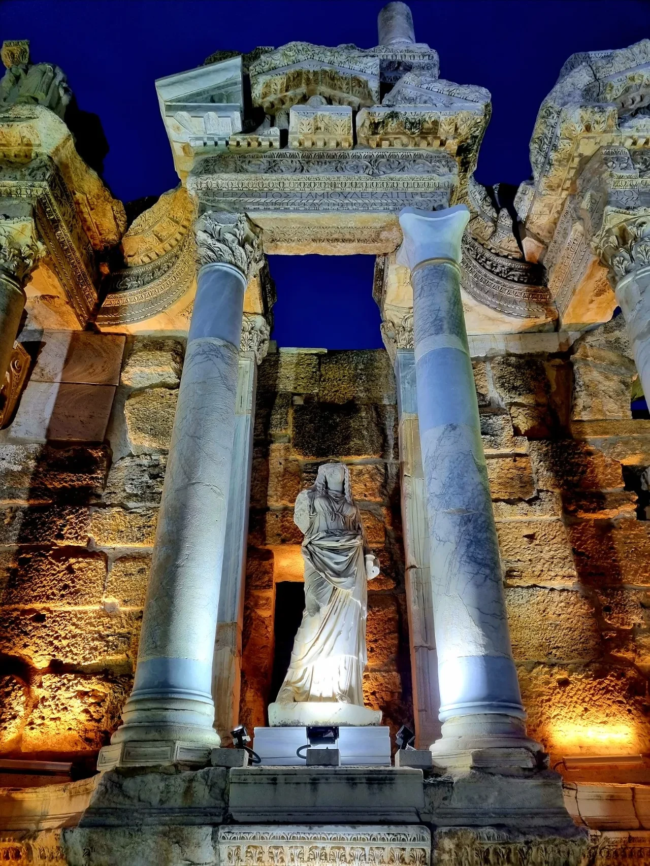 Efes zirvede, Galata Kulesi ikinci, Hierapolis üçüncü sırada! Bakan Ersoy: Gece müzeciliğinde ziyaretçi sayımız yüzde 32 arttı