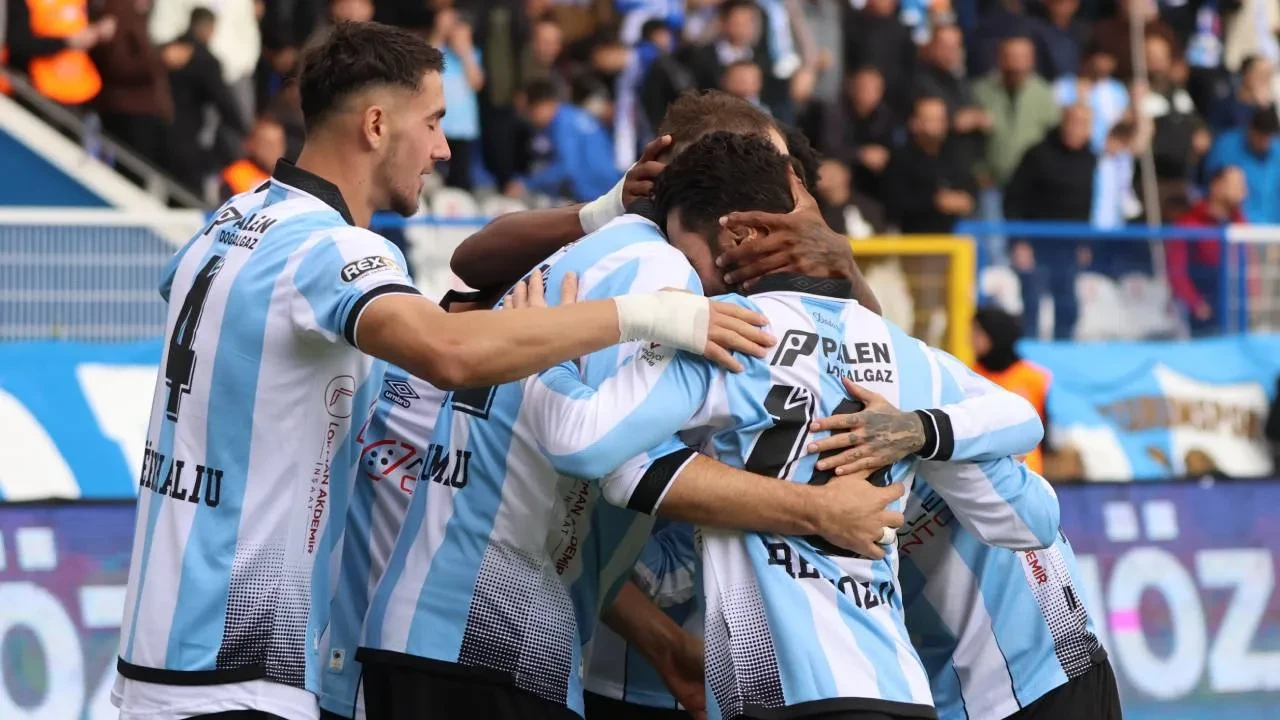 Erzurumspor FK, 3. galibiyetini aldı! Mavi-beyazlılar, Eyüpspor'u 2-0'la geçti