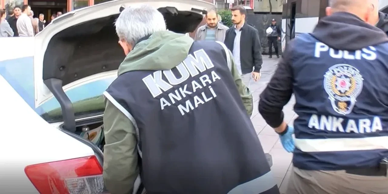 Etimesgut Belediyesi'ne yeni operasyon: 2 başkan yardımcısı dahil 7 kişi tutuklandı