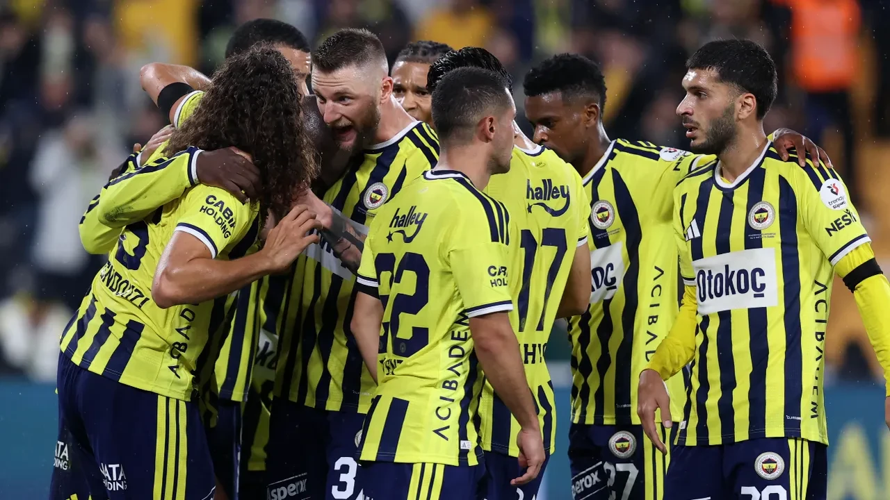 /spor/canli-mac-anlatimi-fenerbahce-ile-alanyaspor-karsi-karsiya-geliyor-3365781