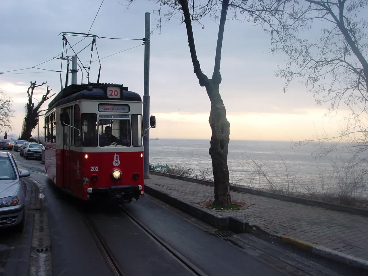 İstanbul'da tramvay hattında seferler duruyor: İBB tarih verdi yerine elektrikli araçlar geliyor