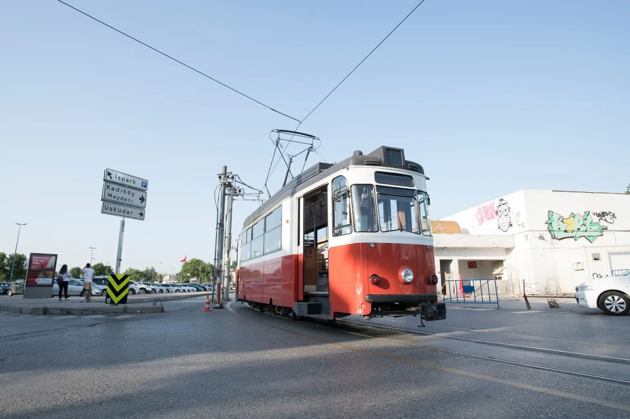 İstanbul'da tramvay hattında seferler duruyor: İBB tarih verdi yerine elektrikli araçlar geliyor